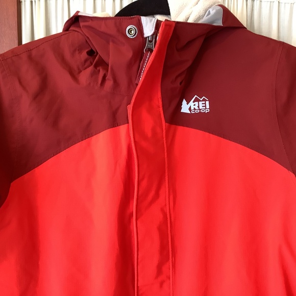 REI Girls Red Waterproof Jacket Size Girls Large (14-16) - Picture 2 of 6